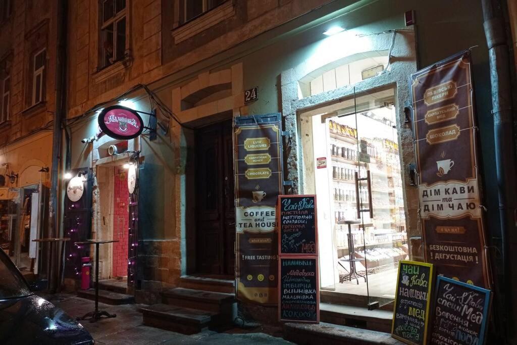 Двокімнатна Квартира В Центрі Львова. Lviv Exterior foto